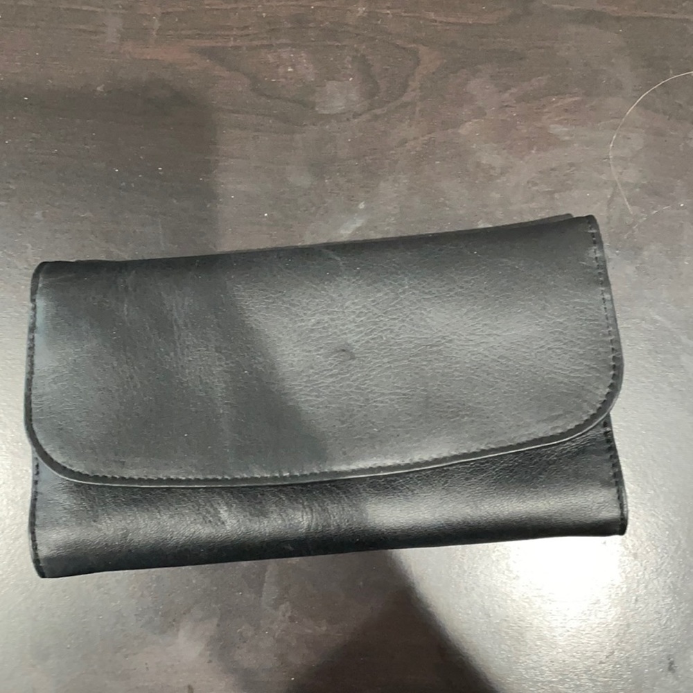 Storage pouch